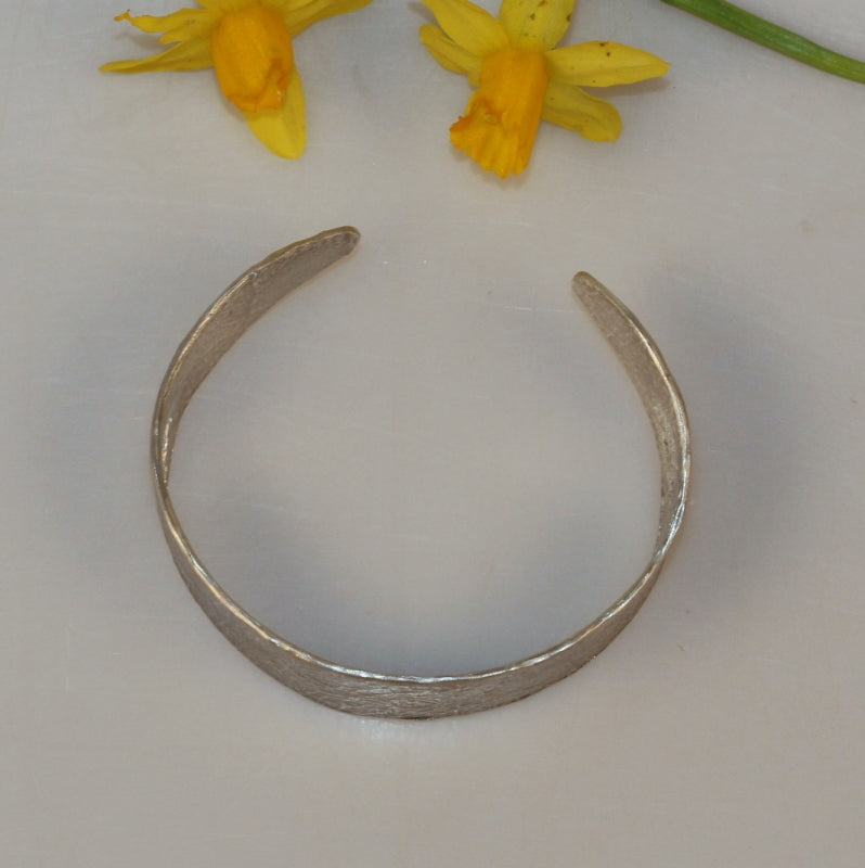 Narrow open cuff Simply metals