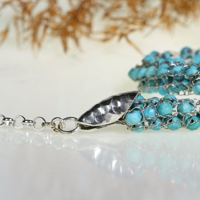 Energy necklace with turquoises