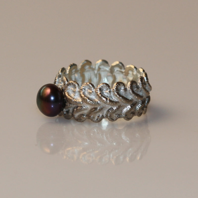 Ring Lace with black freshwater pearl