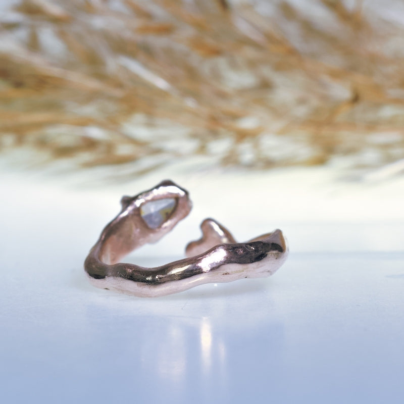 Rose gold ring with pink diamond and heart