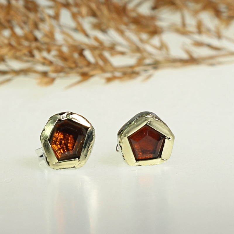 Stud earrings with dark brown tourmalines