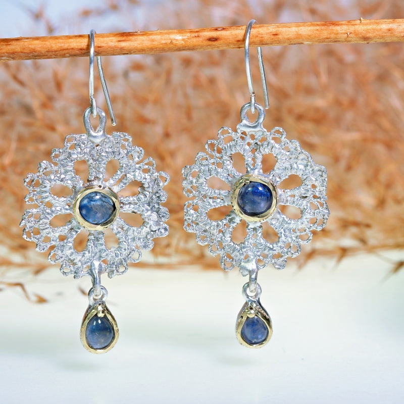 Earrings Flowers with blue sapphires
