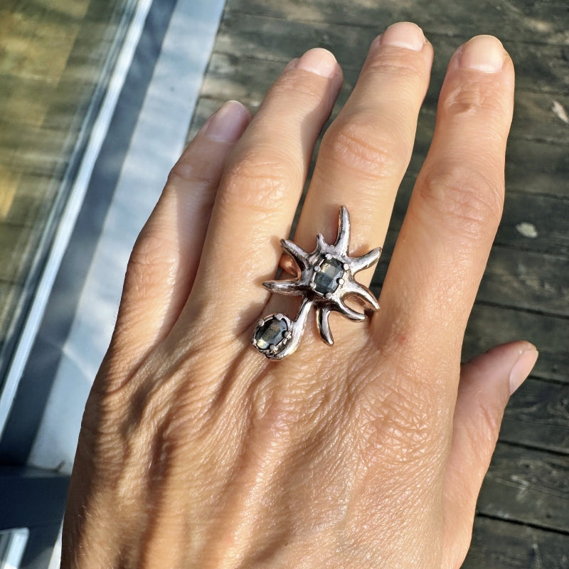 Rose gold ring Sun with Gold Sheen sapphire