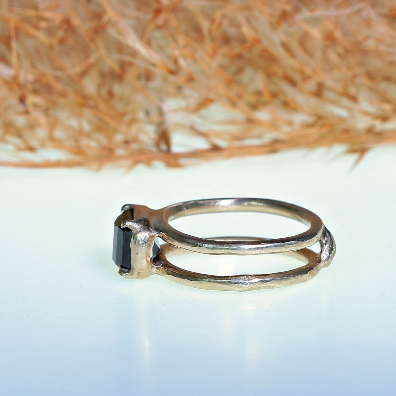 White gold ring with pixel cut tourmaline and heart