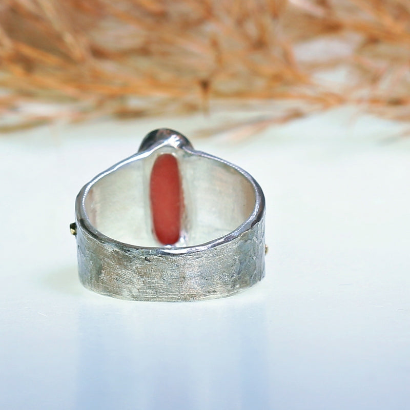 Ring with coral