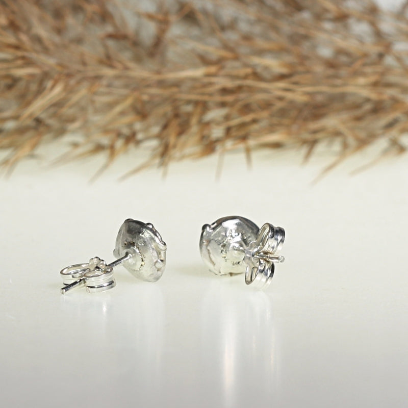 Stud earrings with black spinels - small