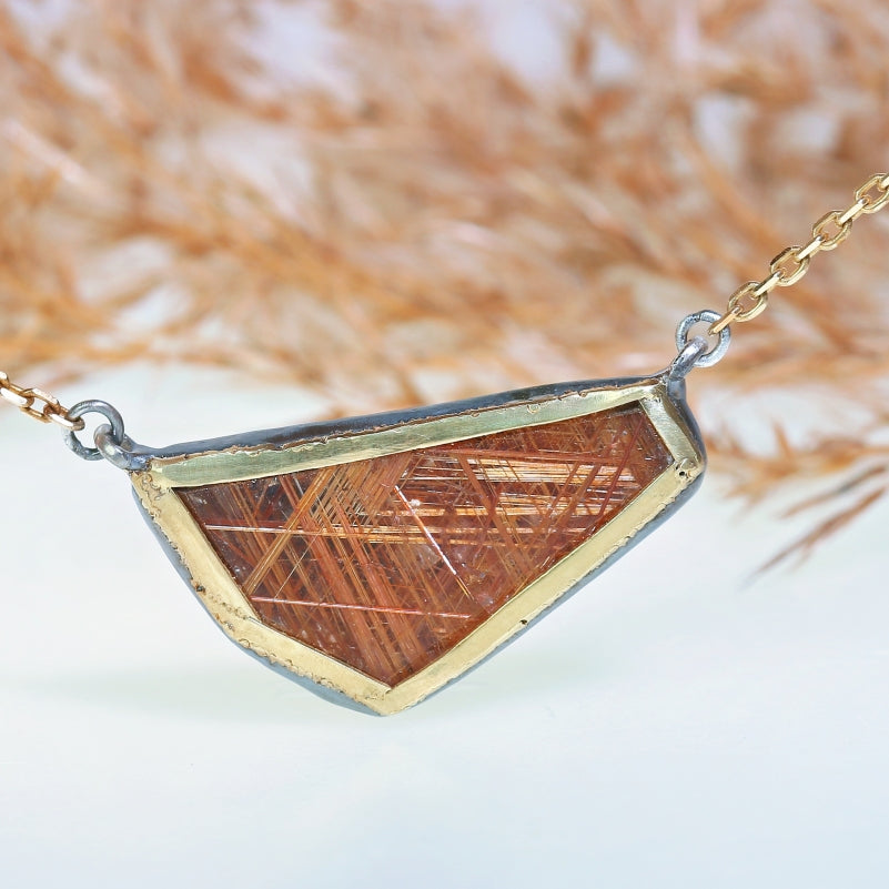 Necklace with geo shape sagenite