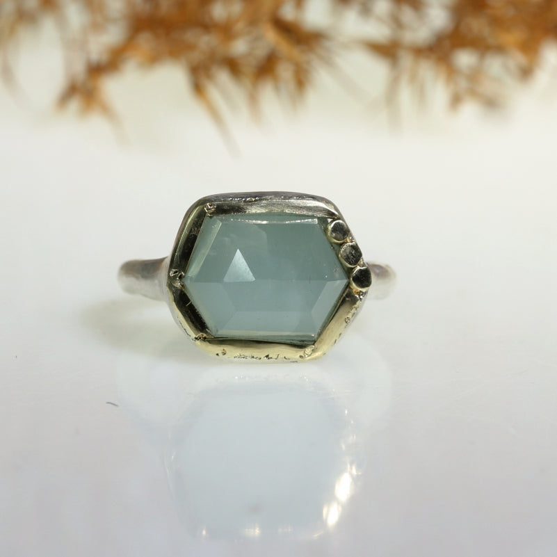 Ring with geometric shape aquamarine