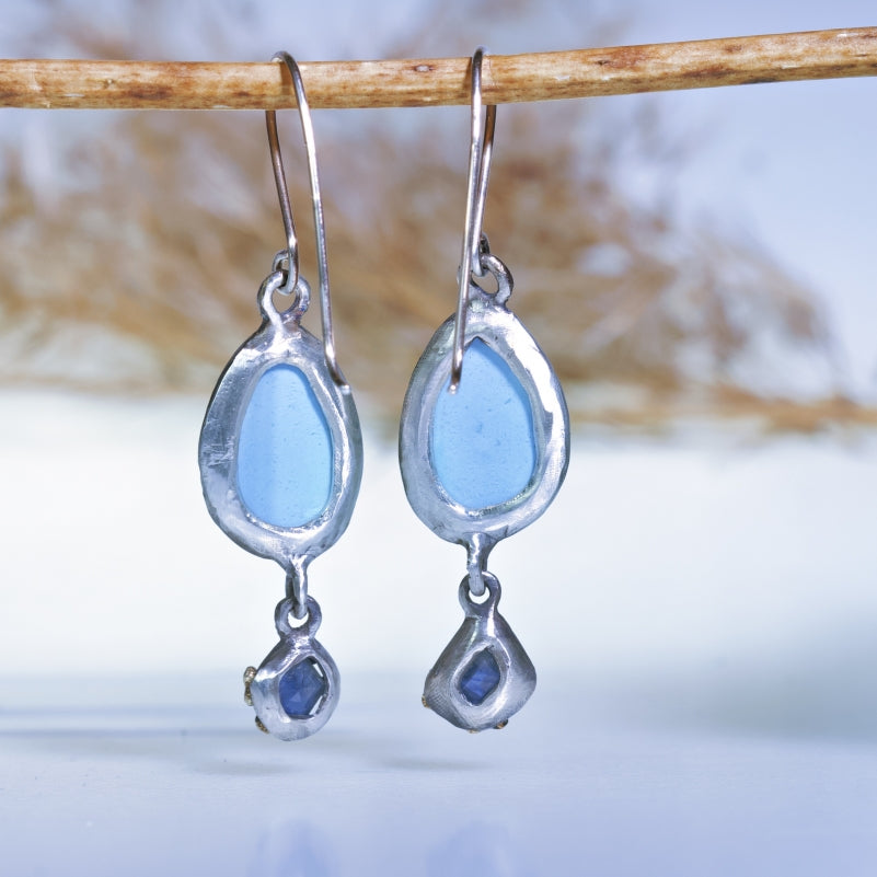 Hanging earrings with turquoise and blue sapphires