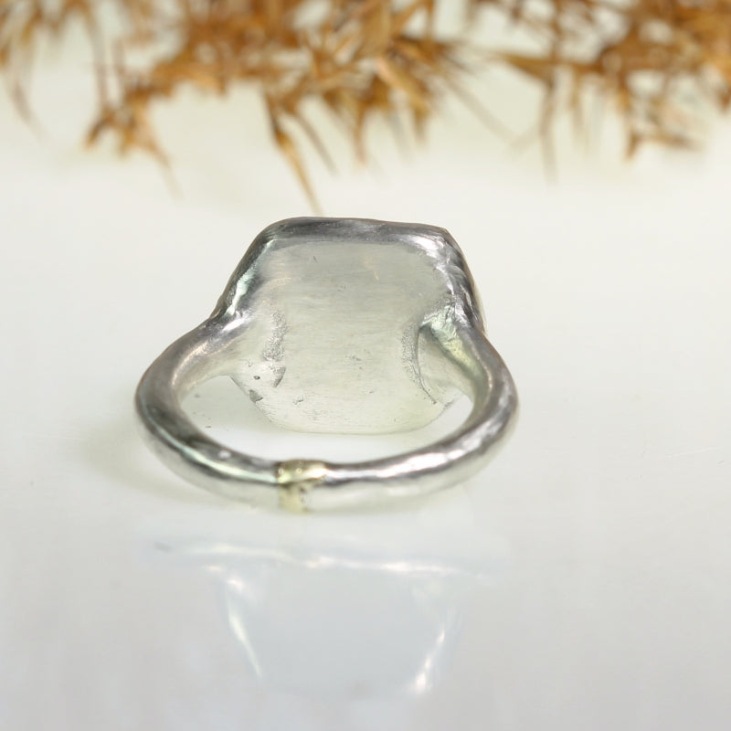 Ring with geometric shape aquamarine