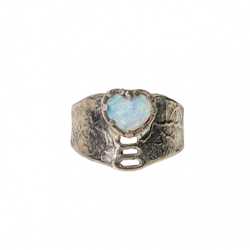 White gold ring Hear Boulder opal