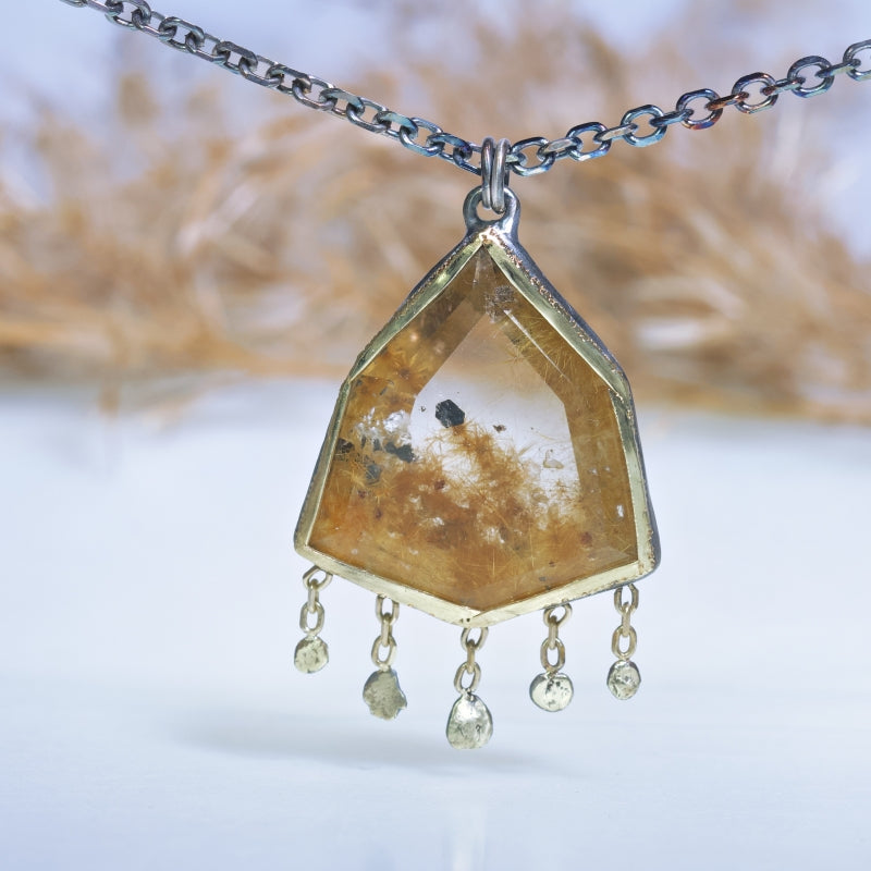 Necklace with amazing sagenite