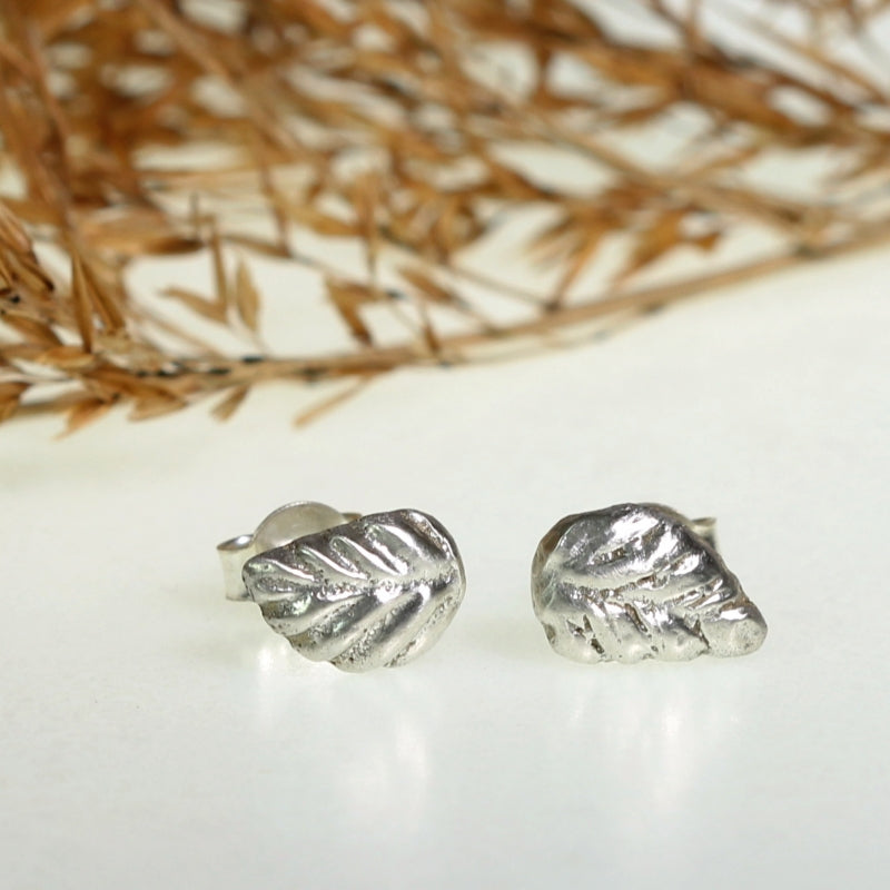 Flowers stud earrings - leaf