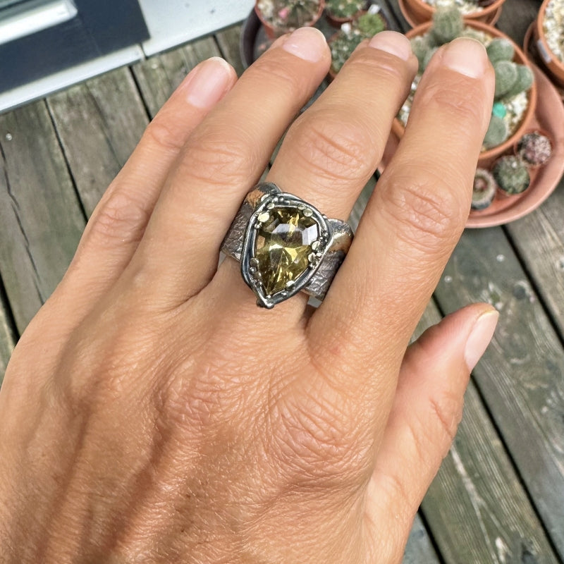 Wide ring with pear shape citrine