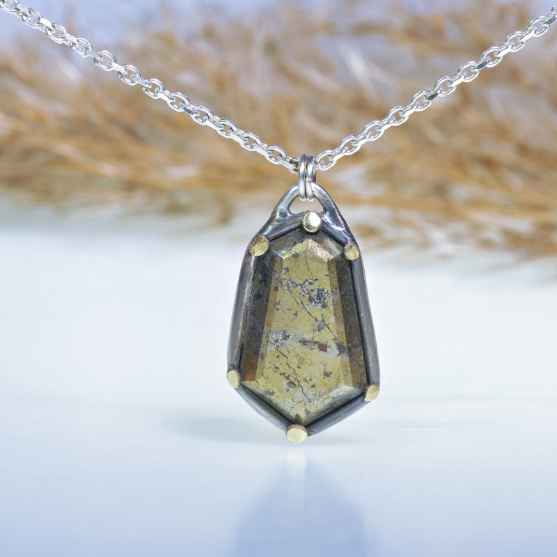 Necklace with “golden stone”- pyrite in quartz