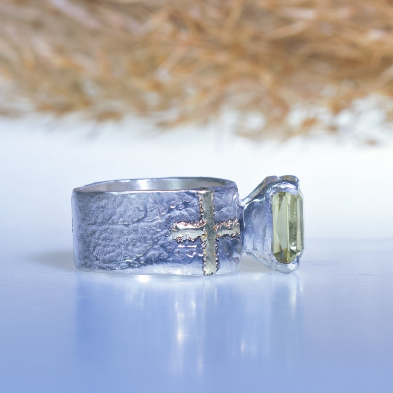 Ring with pale yellow citrine and wide band