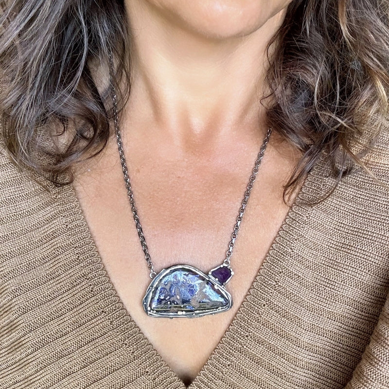 Necklace with big Koroit opal and hackmanite