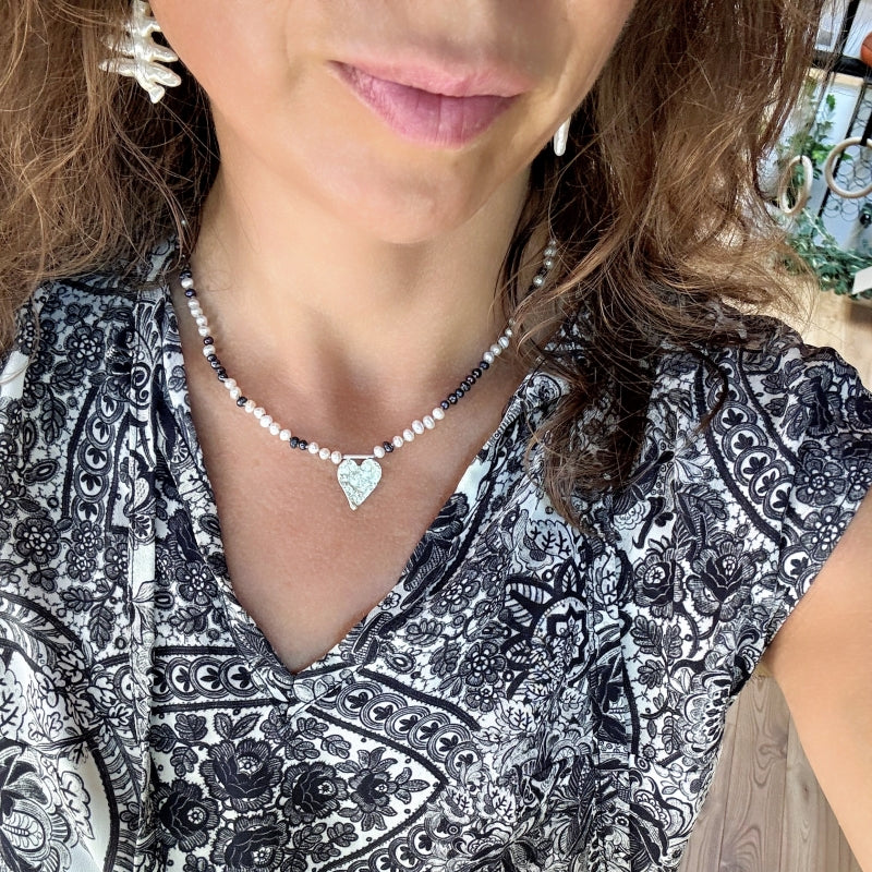 Black and white freshwater pearls necklace with gold heart