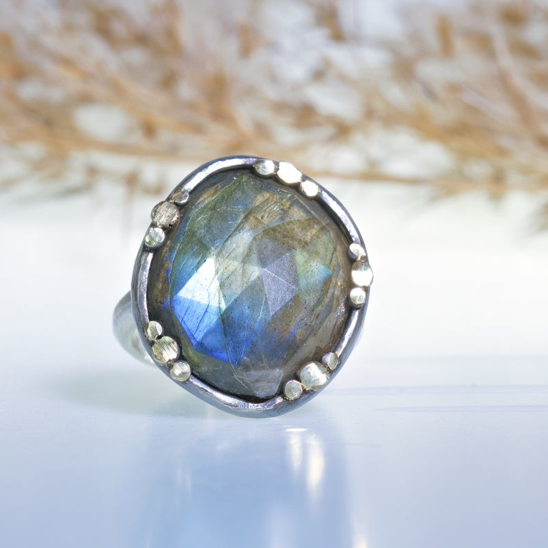 Ring with rose cut labradorite and gold dots