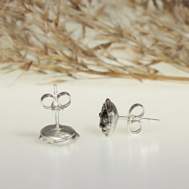 Stud earrings Galaxy with rhodolite garnets