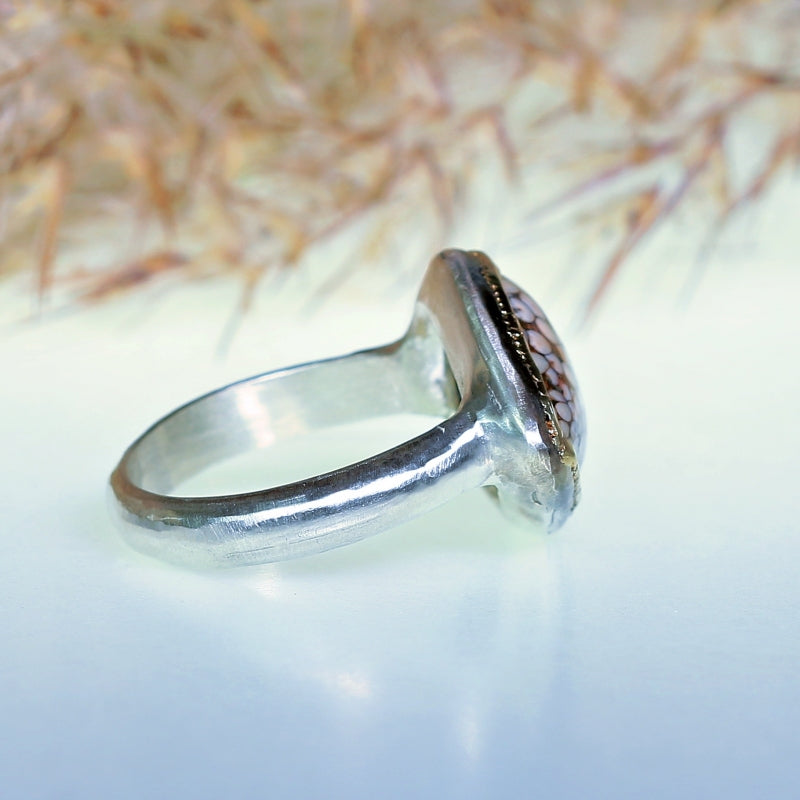 Ring with snake skin agate