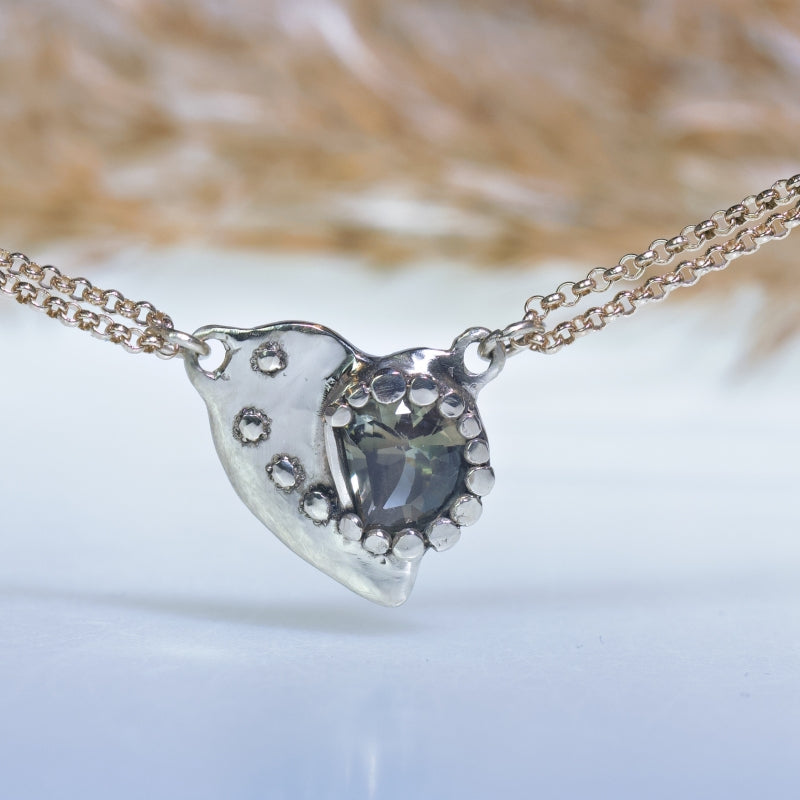 White gold necklace Heart with Oregon sunstone