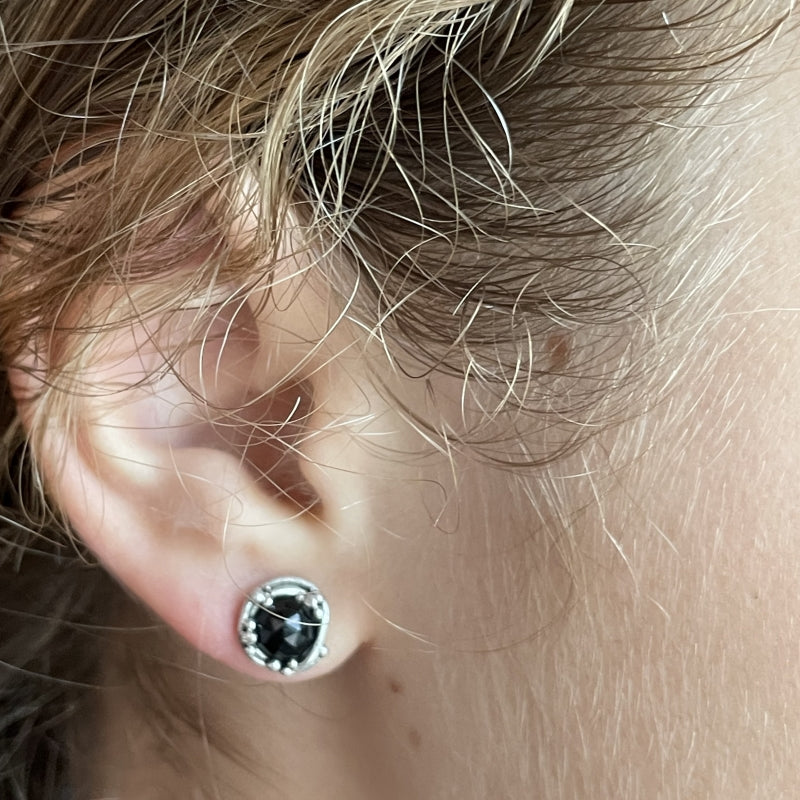 Stud earrings with black spinels - bigger size