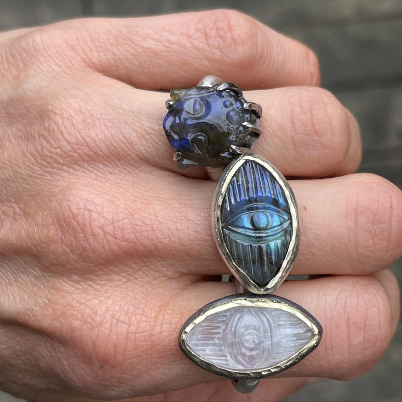 Ring with rainbow moonstone - third eye