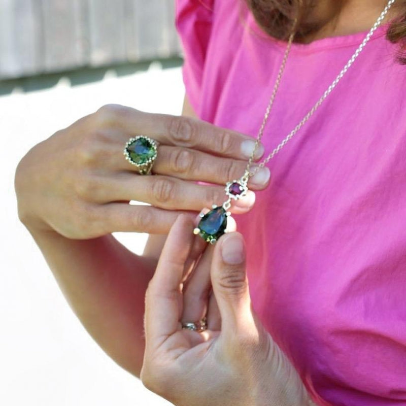 Gold necklace with moldavite and Umbalite garnet