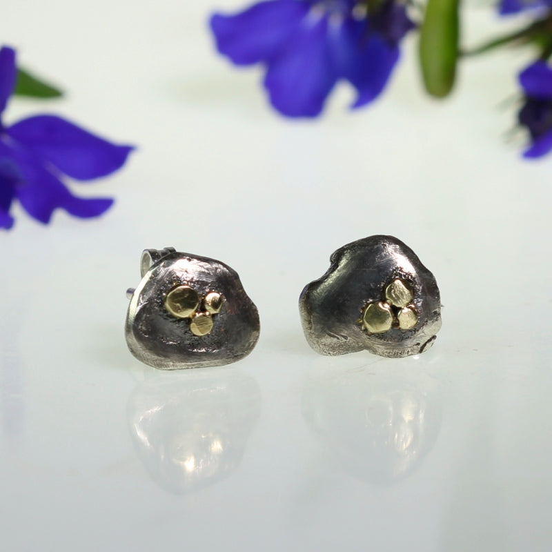 Stud earrings Simply metals irregular shape