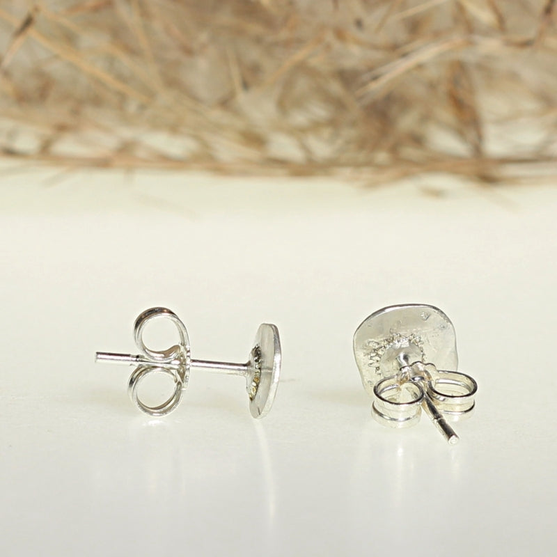 Small stud earrings Harmony