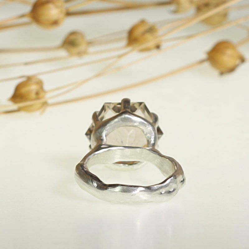 Ring with smoky quartz in mandala cut