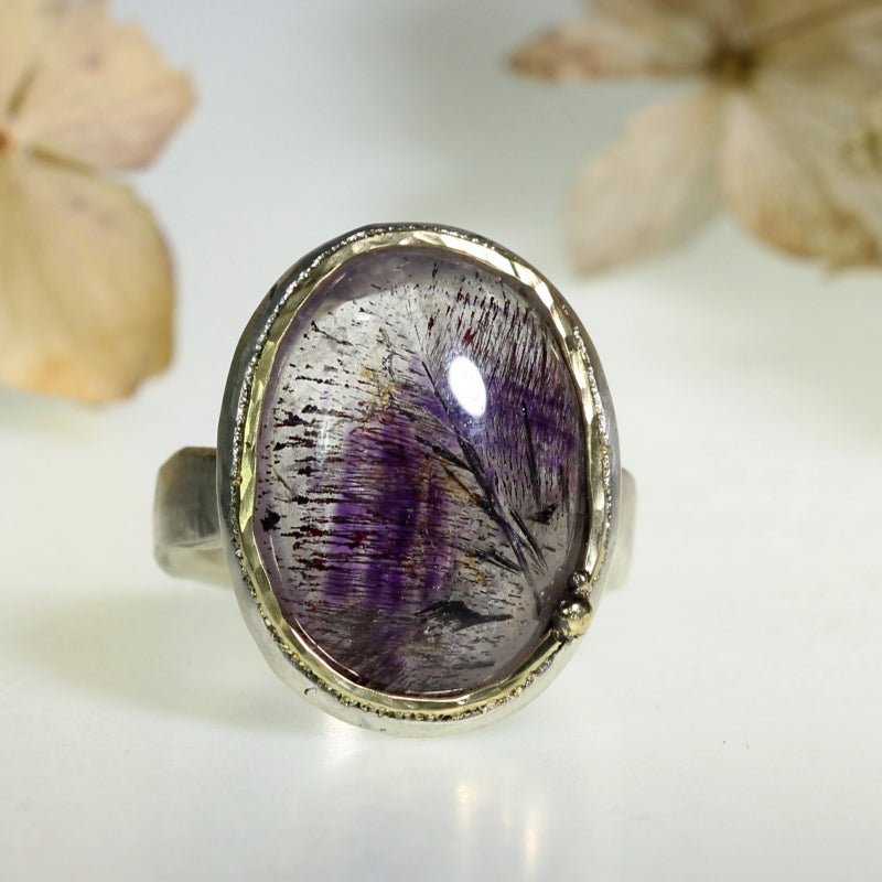 Ring with big Super 7/Melody stone