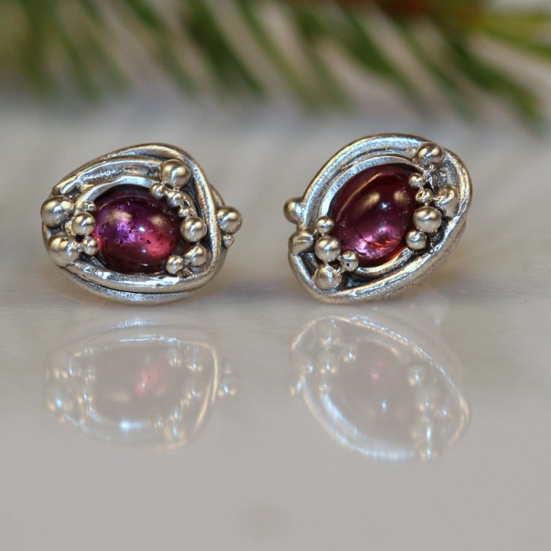 Stud earrings Galaxy with rhodolite garnet