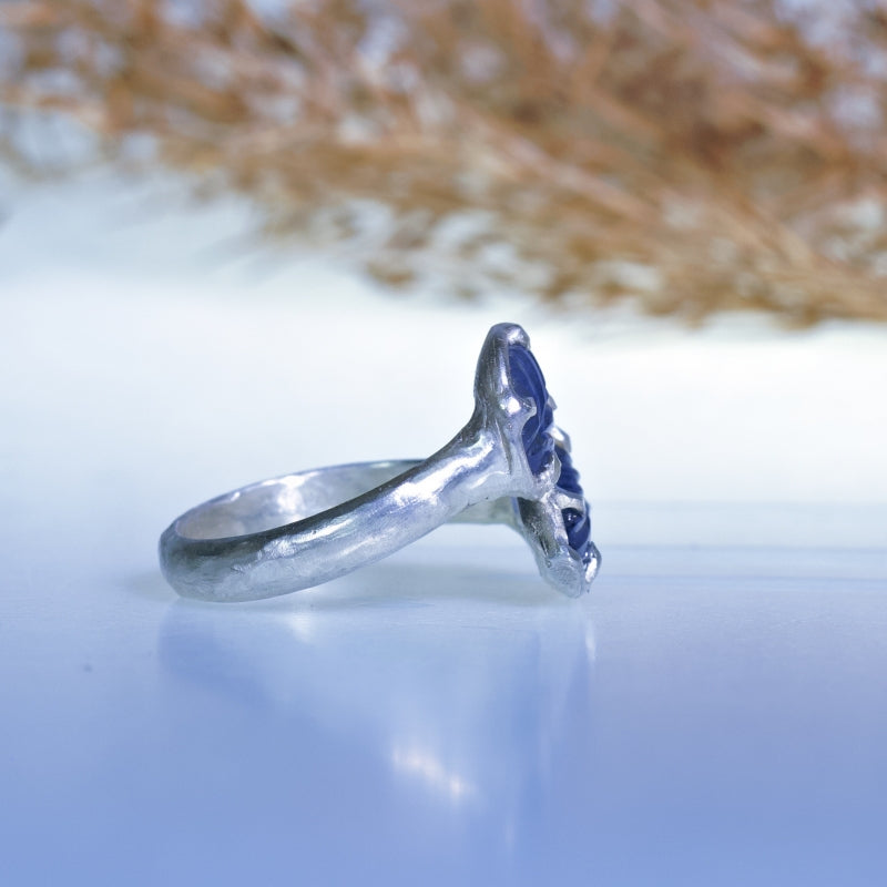 Ring with two iolites - leaf shape