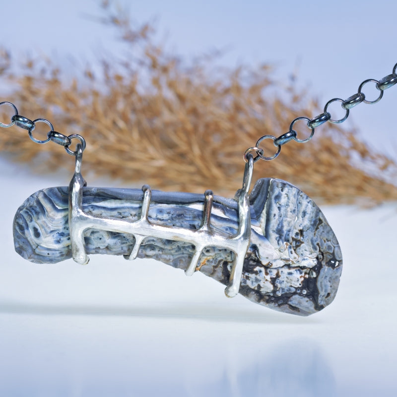 Necklace with big chalcedony rose