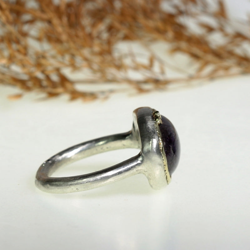 Ring with small Super 7/Melody stone