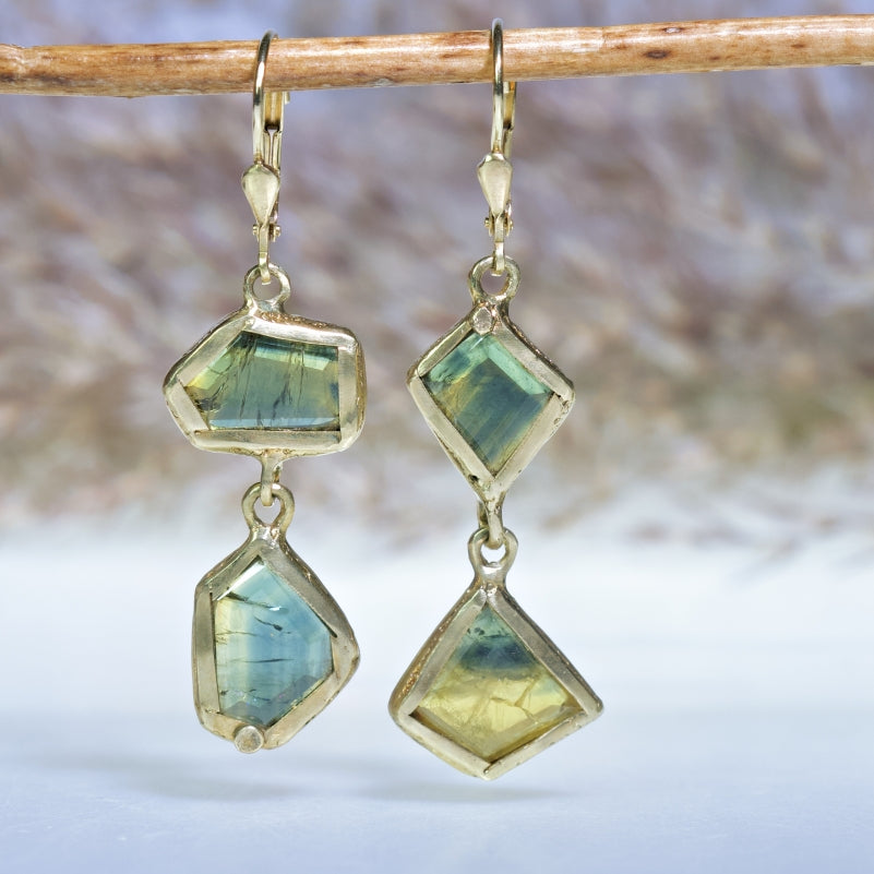 Gold earrings with Kenya sapphires