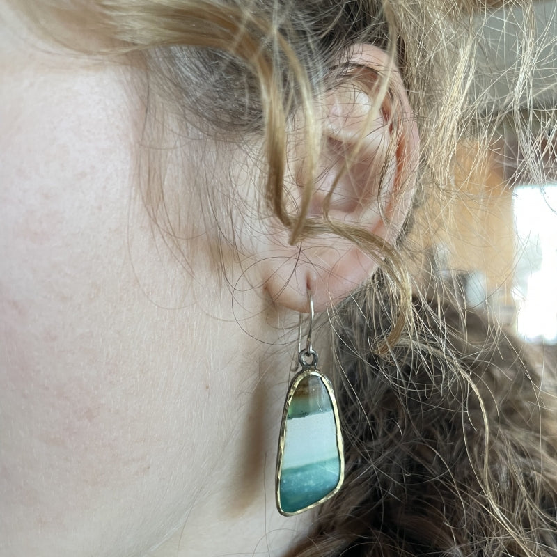 Hanging earrings with Indonesian opal wood and gold line