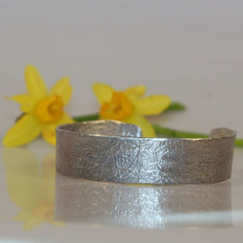 Narrow open cuff Simply metals