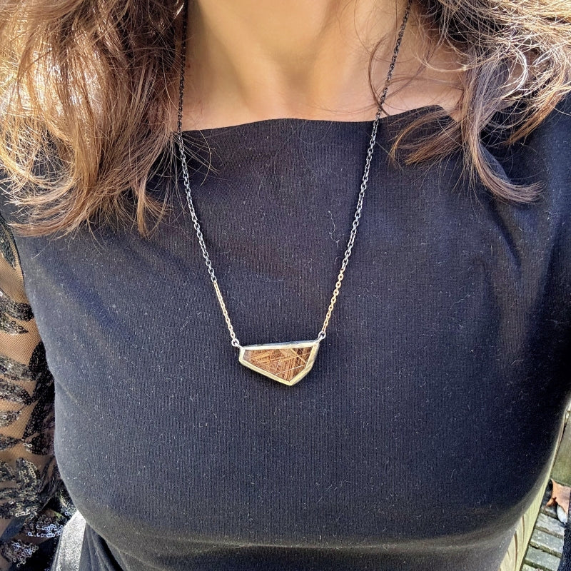 Necklace with geo shape sagenite