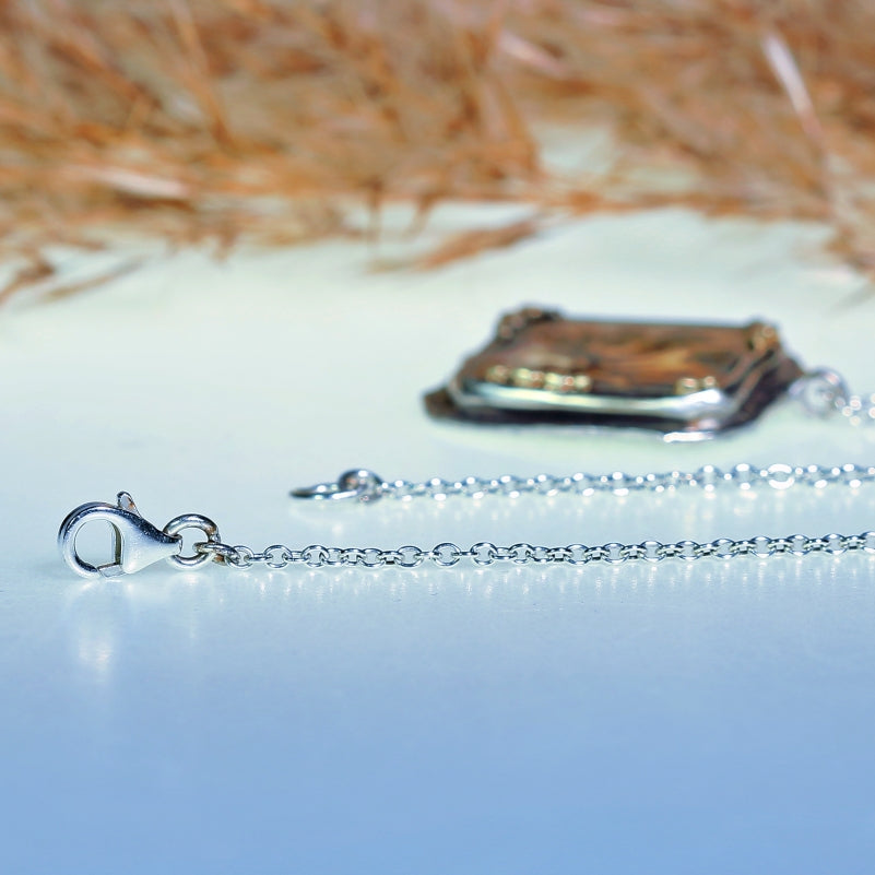 Necklace with square dendritic agate