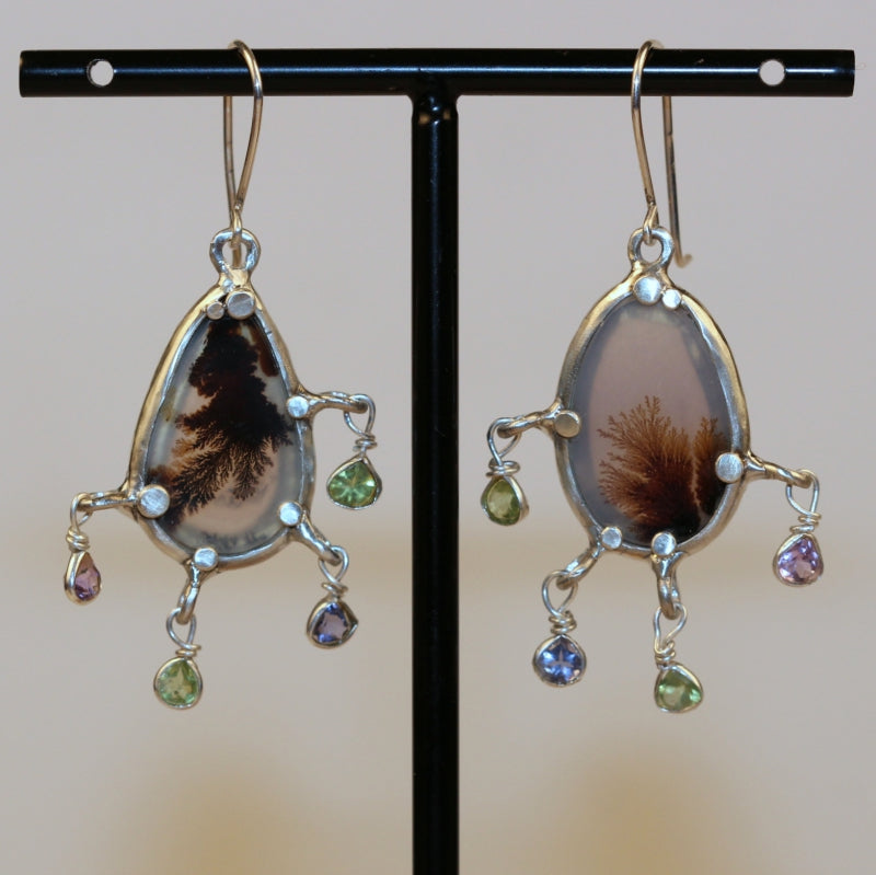 Hanging earrings with dendritic agate and color gemstones