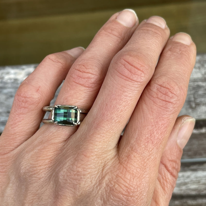 White gold ring with pixel cut tourmaline and heart