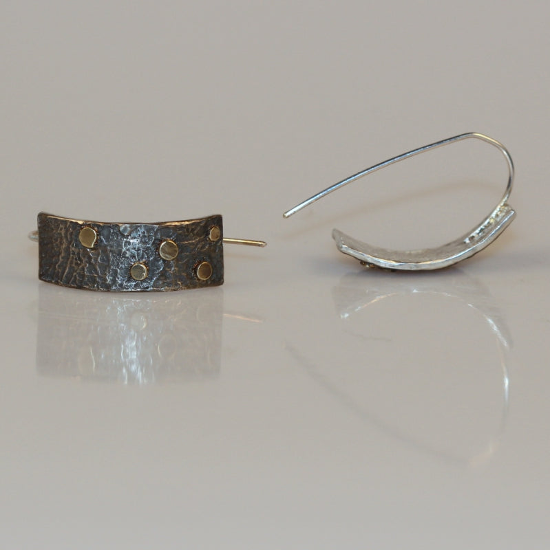 Simply metals earrings with gold dots