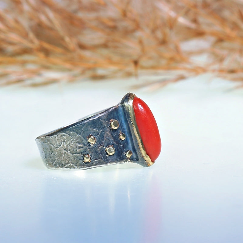 Ring with coral