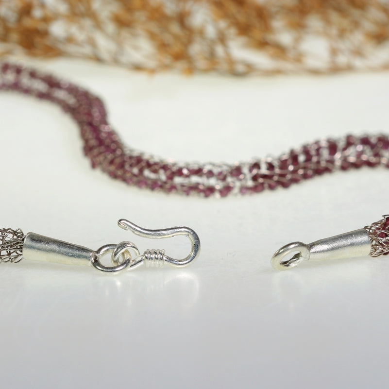 Energy necklace with rhodolites garnets
