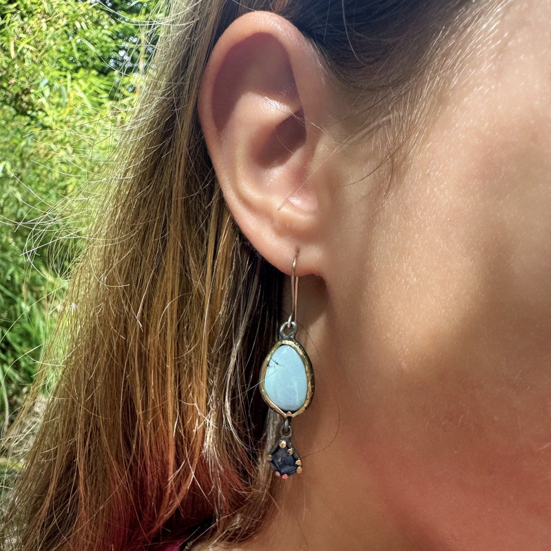Hanging earrings with turquoise and blue sapphires