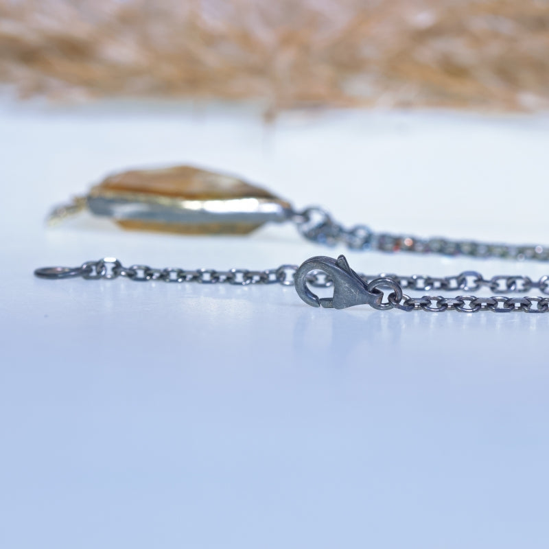 Necklace with amazing sagenite