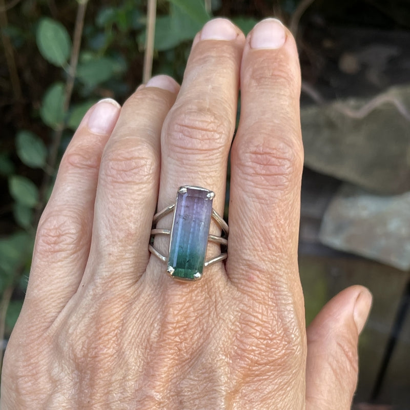 White gold ring with tricolor tourmaline